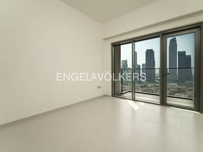 2 Bedroom Flat for Rent in Downtown Dubai, Dubai - Scenic Burj and Fountain View | Brand New