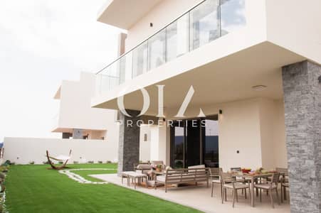 4 Bedroom Villa for Sale in Yas Island, Abu Dhabi - Single Row l Full Golf view l Massive Villa