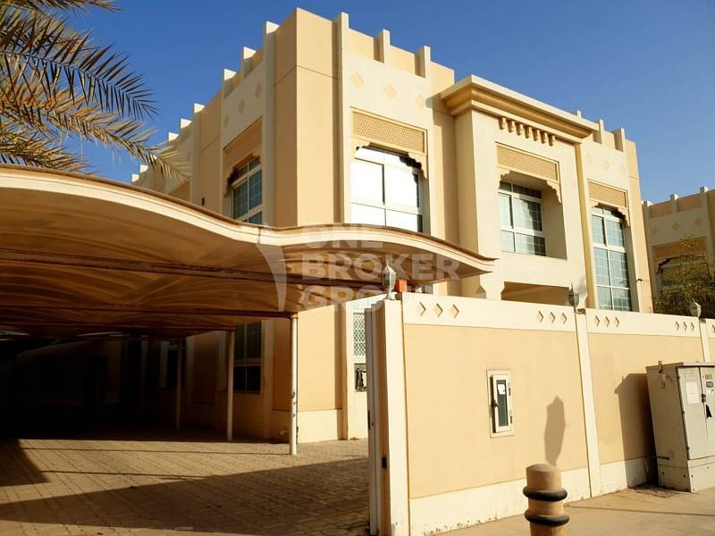 MAID ROAD 5 bedrooms Independent villa w/ Servant Quarter