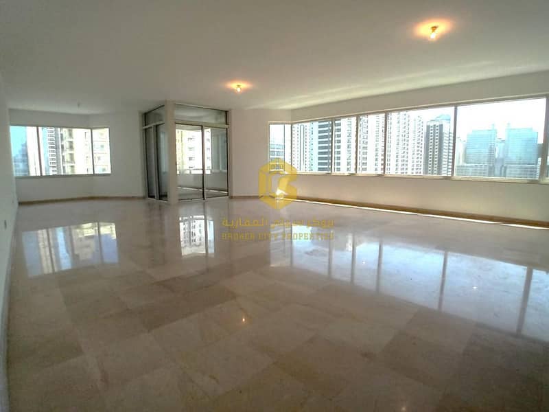 فيلا مجمع سكني في شارع المطار 6 غرف 195000 درهم - 7558434 فيلا مجمع سكني في شارع المطار 6 غرف 195000 درهم - 7558434