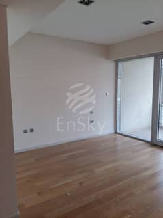 Huge and Spacious 4BR Townhouse with Canal View