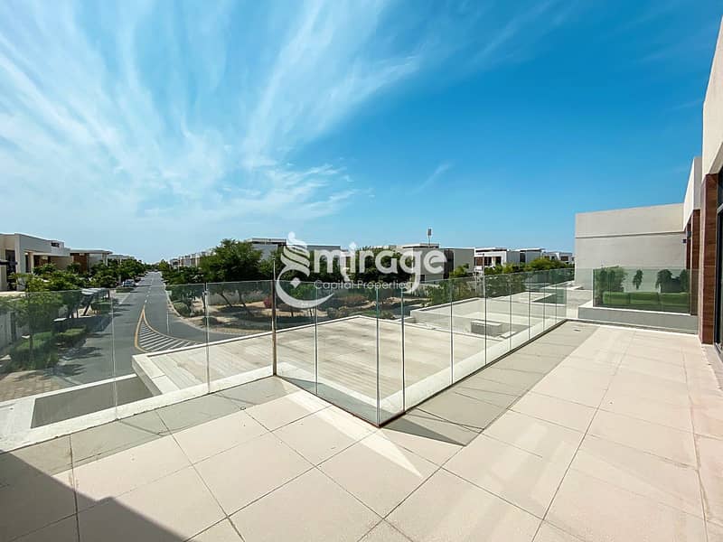 Single Row!! Modern Layout I Balcony I Garden