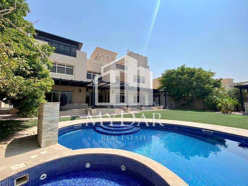 Luxury Townhouse 5BR | Beachfront | Private Pool