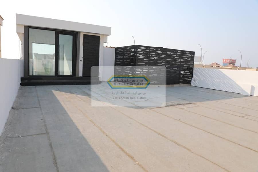 30 DIRECT FROM OWNER/NO COMMISSION/04 BHK Independent Villa Close to Water Canal, 02 Month Free