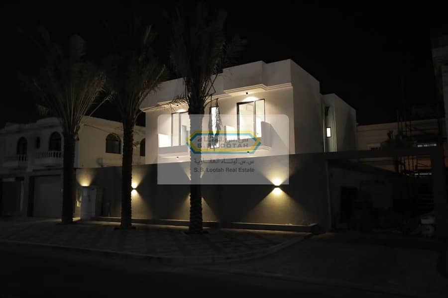 31 DIRECT FROM OWNER/NO COMMISSION/04 BHK Independent Villa Close to Water Canal, 02 Month Free