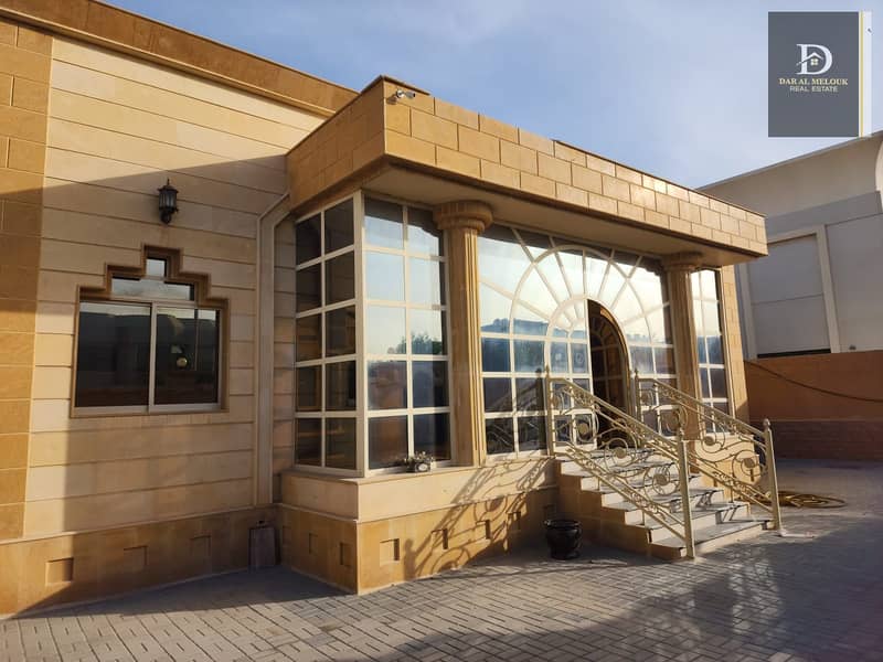 For sale in Sharjah  in the Iasi area  Villa area of 10,000 square feet