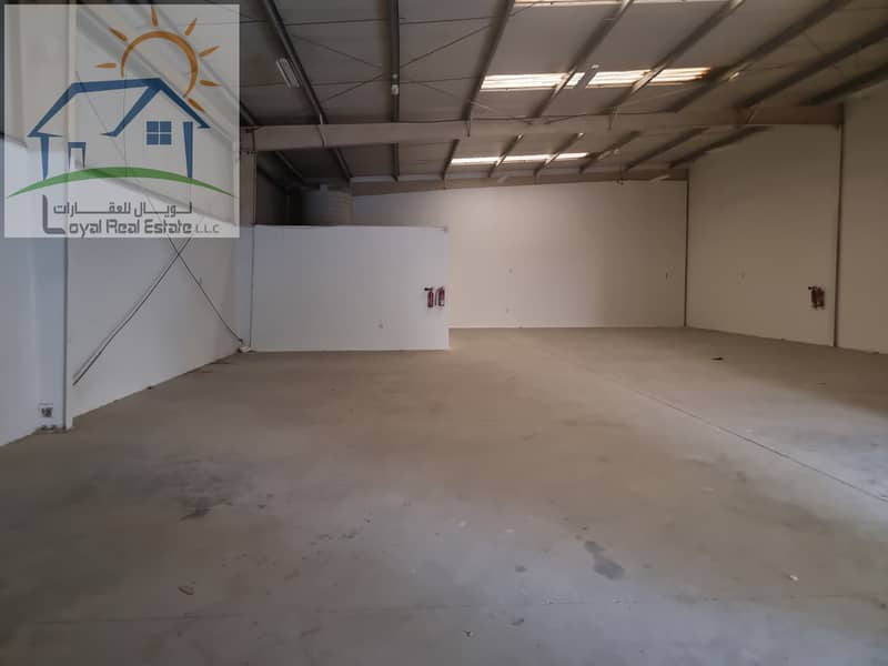 3900 SQFT WAREHOUSE WITH OFFICE AND BATHROOM