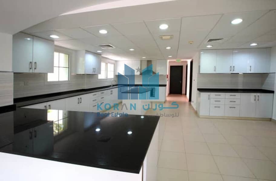 BEUTIFUL AND ELEGENT 9100 SQFT 5 BED VILLA WITH BASEMENT,MADES ROOM AND BALCONY 625K BEUTIFUL AND ELEGENT 9100 SQFT 5 BED VILLA WITH BASEMENT,MADES ROOM AND BALCONY 625K