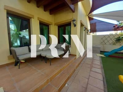 Spacious Villa | Privet Garden | Majlis