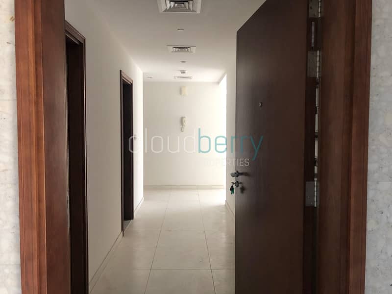 Spacious Layout| Huge Balcony| Multiple Options Spacious Layout| Huge Balcony| Multiple Options
