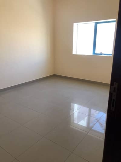 Building for Sale in Al Nuaimiya, Ajman - For sale a residential-commercial building in Al-Nuaimiya 2 - a great location and a low price