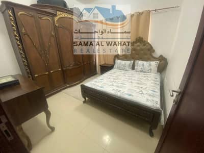 2 Bedroom Flat for Rent in Al Khan, Sharjah - wo-room apartment in the Khan area, a hall and a kitchen, the price is 4800 dirha