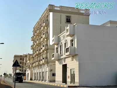 Shop for Rent in Jwezaa, Sharjah - 250SQFT SINGLE DOOR SHOP WITH ATTACHED TOILET AVAILABLE IN AL JAWZIA AREA MALEHA  ROAD, SHARJAH