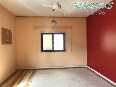 2 Bedroom Flat for Rent in Um Tarafa, Sharjah - 2 B/R HALL FLAT WITH BALCONY AVAILABLE IN UM AL TARAFA  AREA  NEAR TO  SUNRISE SUPERMARKET