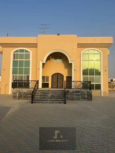For rent a villa in Sweihat in Sharjah   Very privileged location - close to the main street and services