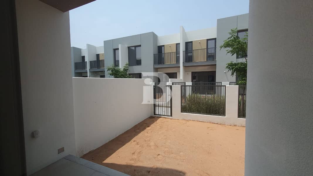 位于蒂拉尔阿尔加夫综合社区,伊兰住宅区 3 卧室的联排别墅 195000 AED - 7829756 位于蒂拉尔阿尔加夫综合社区,伊兰住宅区 3 卧室的联排别墅 195000 AED - 7829756