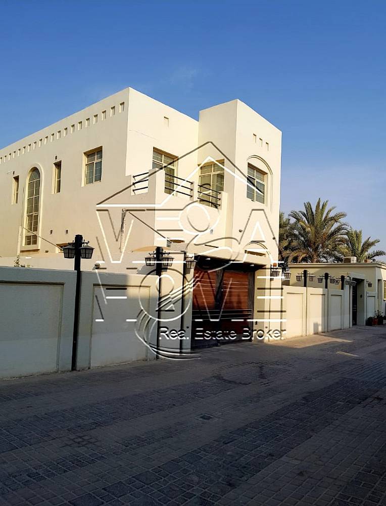 Вилла в Халифа Сити, 5 спален, 180000 AED - 3671282