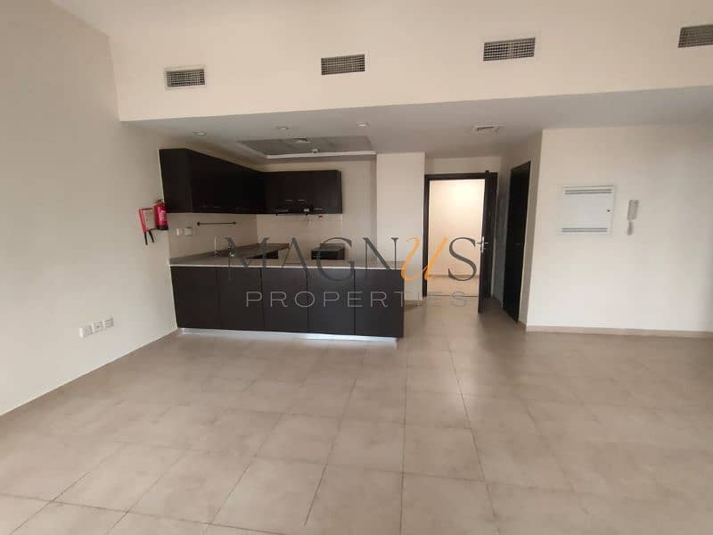 SPACIOUS LAYOUT | VACANT | OPEN KITCHEN SPACIOUS LAYOUT | VACANT | OPEN KITCHEN