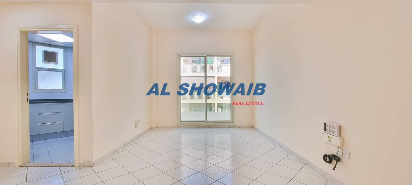 شقة في شارع السطوة،السطوة 1 غرفة 45000 درهم - 6745124
