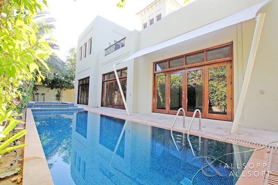 5 Bedrooms | Pool | Maintenance Contract 5 Bedrooms | Pool | Maintenance Contract