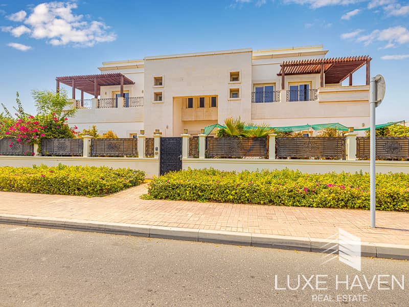 Luxury Classical 5BR Mansion in Emirates Hills Luxury Classical 5BR Mansion in Emirates Hills