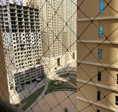 4 Bedroom Apartment for Sale in Al Amerah, Ajman - Apartment for sale in Emirates City Towers on Sheikh Mohammed bin Zayed Street. 4 bedrooms, government electricity, with parkin. . . .
