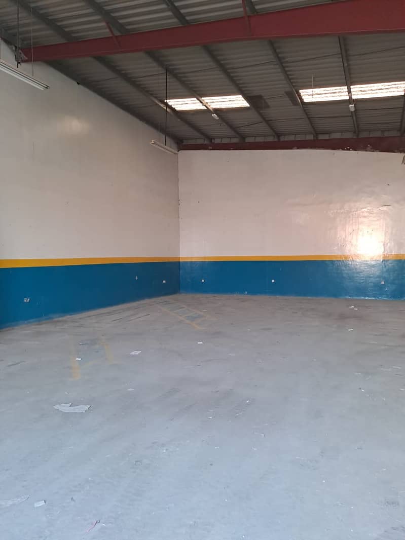 2000 sf warehouse for rent in aljurf 3.