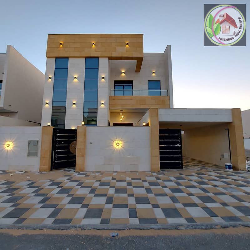 Villa for sale with a very special location and design, personal finishing, on a main street