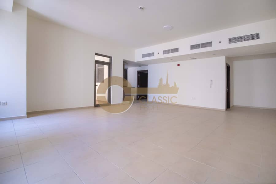 Spacious 1 Bedroom Flat with Storage | 4 Cheques