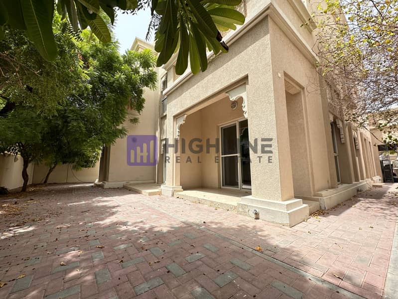 5 Bedroom Villa with Maids Room | Vacant | Huge Layout 5 Bedroom Villa with Maids Room | Vacant | Huge Layout