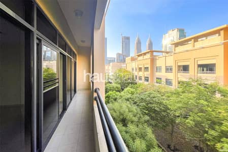1 Bedroom Apartment for Rent in The Greens, Dubai - Spacious Corner Unit | Garden View | Available Now