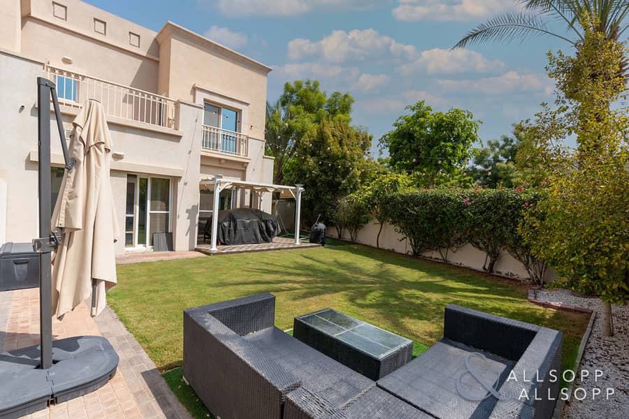 Large Corner Plot | Vacant July | Maeen Large Corner Plot | Vacant July | Maeen