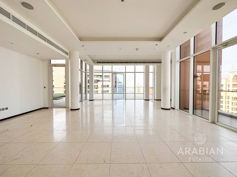 4 Bed Penthouse | Panoramic Views | Large Terrace 4 Bed Penthouse | Panoramic Views | Large Terrace