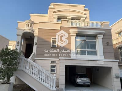 5 Bedroom Villa for Sale in Khalifa City, Abu Dhabi - Luxury Villa⚡Large Villa + Maid ✅Corner