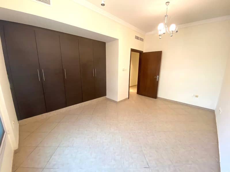 شقة في بناية الراحة،البرشاء 1،البرشاء 2 غرف 65000 درهم - 7413796 شقة في بناية الراحة،البرشاء 1،البرشاء 2 غرف 65000 درهم - 7413796