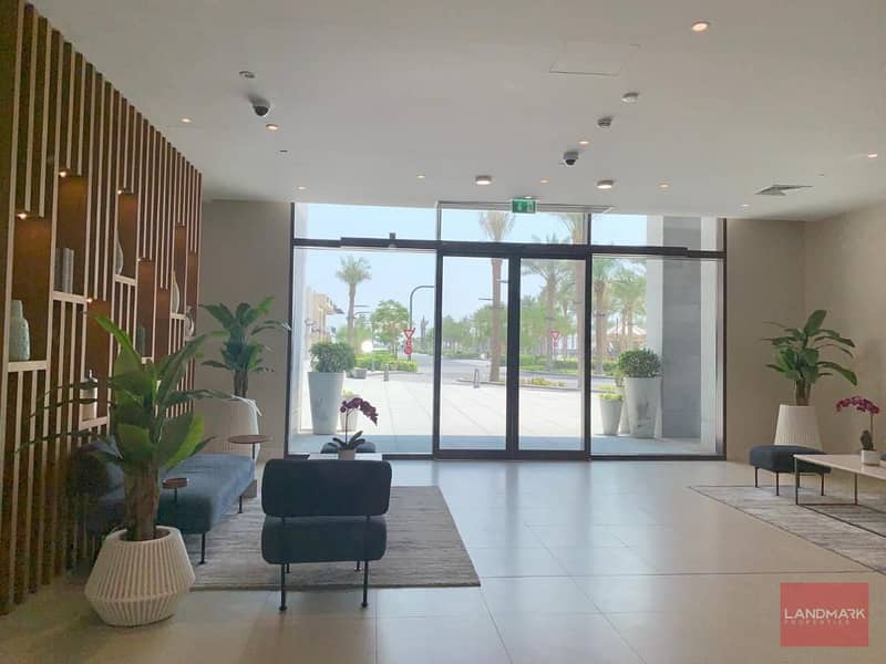 Balcony | Easy Access | Water Park | Large Layout Balcony | Easy Access | Water Park | Large Layout