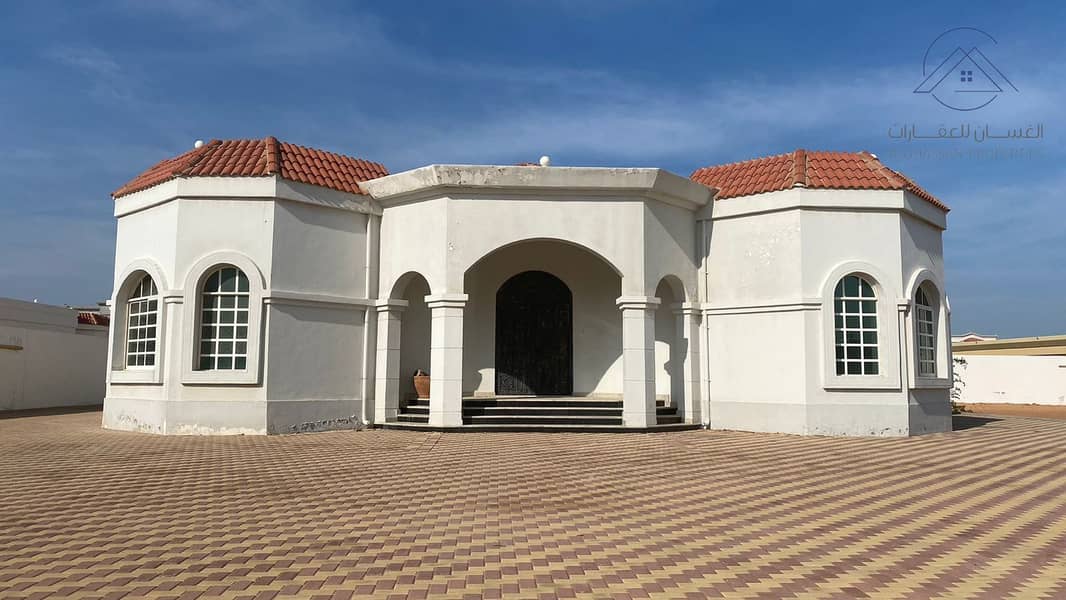 位于海特,海特南 4 卧室的别墅 65000 AED - 7879722 位于海特,海特南 4 卧室的别墅 65000 AED - 7879722