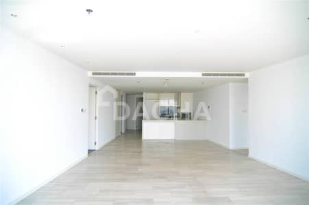 3 Bedroom Flat for Sale in Culture Village, Dubai - Vacant Spacious 3 Bed with Maids at Waterfront