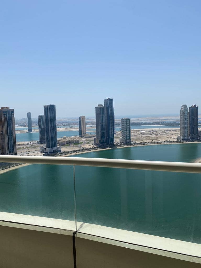 للبيع شقة رائعة في برج أساس في منطقة الخان - الشارقة - الامارات العربية المتحدة .