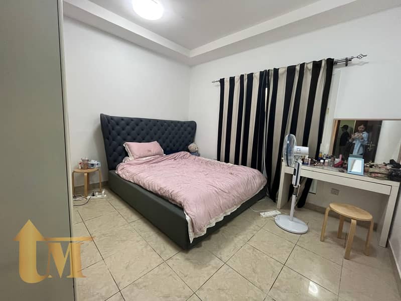 Spacious one-bedroom layout with all furnishings included. Spacious one-bedroom layout with all furnishings included.