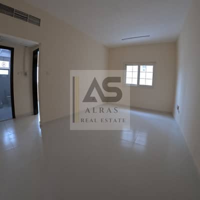 1 Bedroom Apartment for Rent in Muwailih Commercial, Sharjah - 𝟭 𝗕𝗲𝗱𝗿𝗼𝗼𝗺 𝗵𝗮𝗹𝗹 𝗮𝗽𝗮𝗿𝘁𝗺𝗲𝗻𝘁 / 𝗙𝗮𝗺𝗶𝗹𝘆 𝗯𝘂𝗶𝗹𝗱𝗶𝗻𝗴