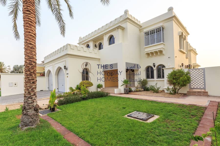 Stunning 5 Bedroom Villa at the Palm Jumeirah  with  private pool and beach access