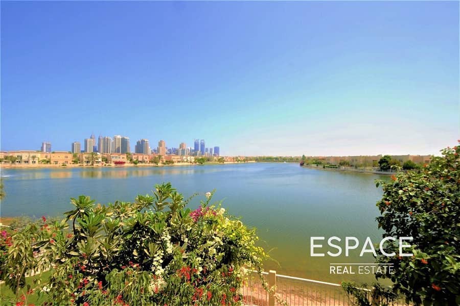 Lake View | 3000 sqft | Great Location Lake View | 3000 sqft | Great Location