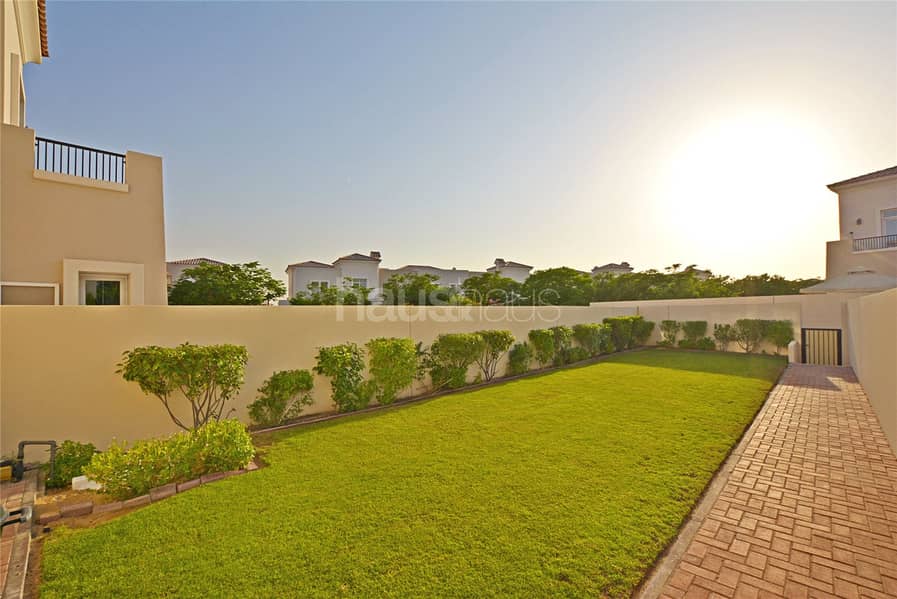 Exclusive | Large Plot | Vacant Feb 2024 Exclusive | Large Plot | Vacant Feb 2024