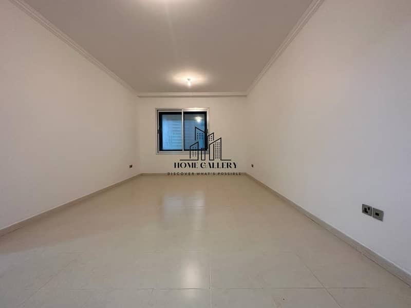 No Commission | Sea View | Huge Duplex | 3BHK | All Amenities No Commission | Sea View | Huge Duplex | 3BHK | All Amenities