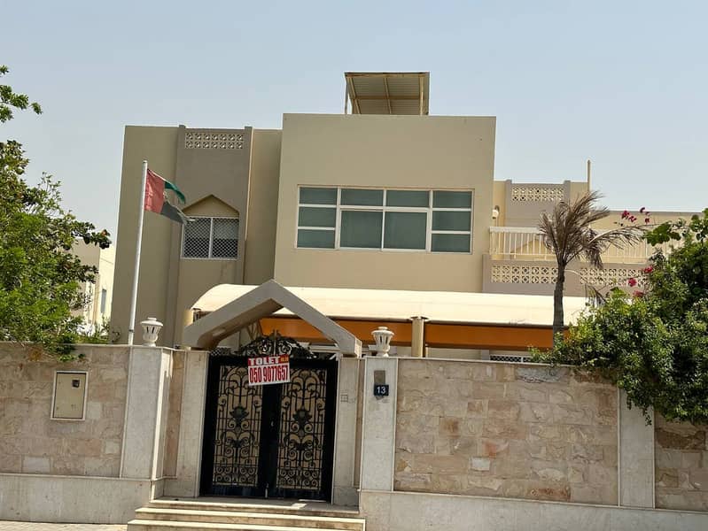 Villa for rent in Al Khalidiyah, Sharjah The villa consists of two floors, 6 bedrooms and an external extension