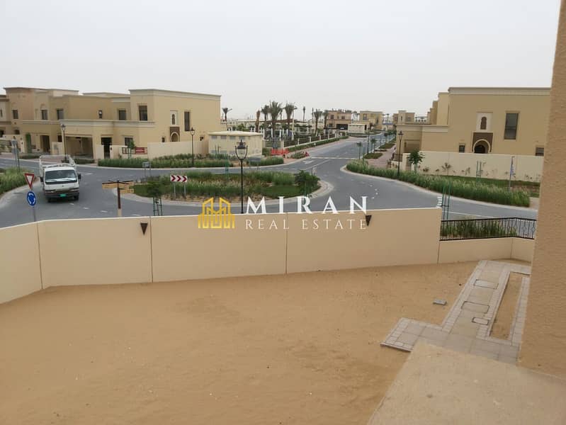Corner Unit | Huge Garden | Vacant Corner Unit | Huge Garden | Vacant