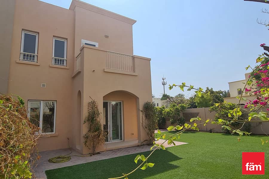 Corner unit | With Appliances | 2 bed + study Corner unit | With Appliances | 2 bed + study