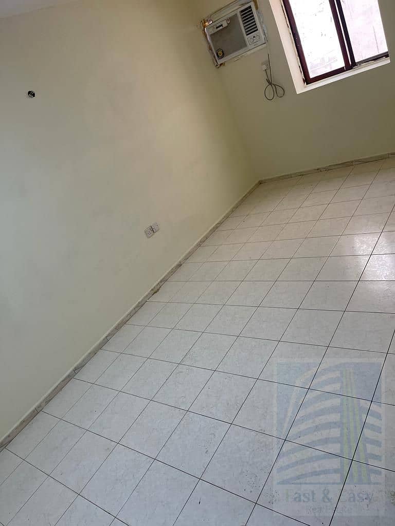 ONE BED ROOM HALL AVAILABLE IN NAIF DEIRA DUBAI ONE BED ROOM HALL AVAILABLE IN NAIF DEIRA DUBAI
