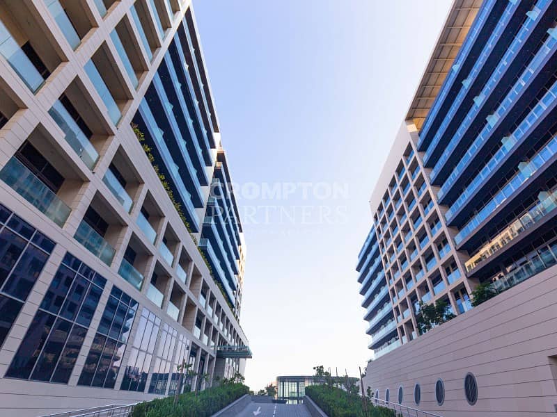 Mesmerizing Living | With Amenities | Vacant Mesmerizing Living | With Amenities | Vacant